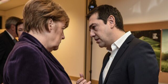 Τσίπρας σε Μέρκελ: Οποιαδήποτε εμπλοκή του ΝΑΤΟ θα αφορά τα τουρκικά χωρικά ύδατα