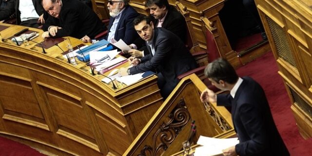 Μητσοτάκης: ‘Τσίπρας και ΝΑΤΟ το ίδιο συνδικάτο’ – Τσίπρας: ‘έχετε καπετανάτα’