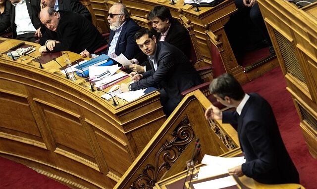 Μητσοτάκης: ‘Τσίπρας και ΝΑΤΟ το ίδιο συνδικάτο’ – Τσίπρας: ‘έχετε καπετανάτα’