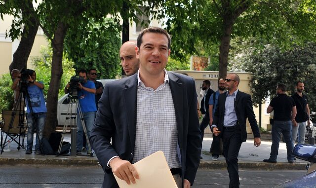 Μηνύματα Τσίπρα σε αγρότες, συνδικάτα και δανειστές