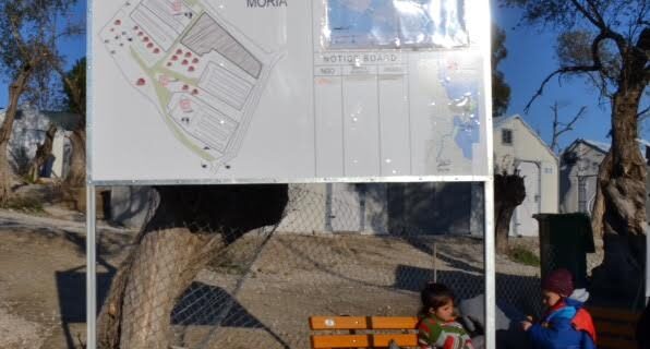 Ο 20χρονος Αφγανός, η όμορφη Μυτιληνιά εθελόντρια – Το σφιχταγκάλιασμα