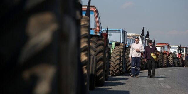 Κλειστά μέχρι τις 15:00 τα Τέμπη
