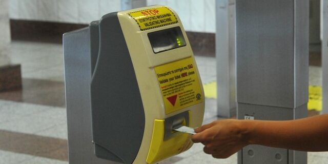 Ποιοι μπορούν να χρησιμοποιούν χωρίς εισιτήριο τα Μέσα Μαζικής Μεταφοράς