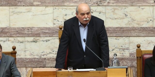 Βούτσης: Έχω μόνο δύο ακίνητα, όχι δεκατέσσερα