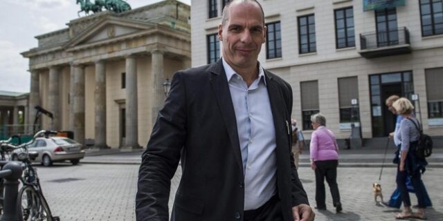 Ο Γ. Βαρουφάκης καλεί τους Ιρλανδούς να στείλουν τον υπ. Οικονομικών τους, στο σπίτι του