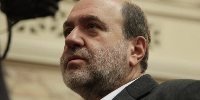 Καμία σκέψη για κούρεμα καταθέσεων, διαβεβαιώνει ο Αλεξιάδης