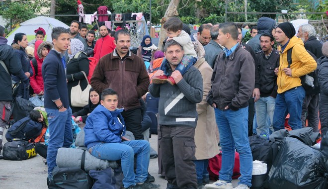 La Repubblica: Η Ελλάδα ωθεί πρόσφυγες στην Αλβανία