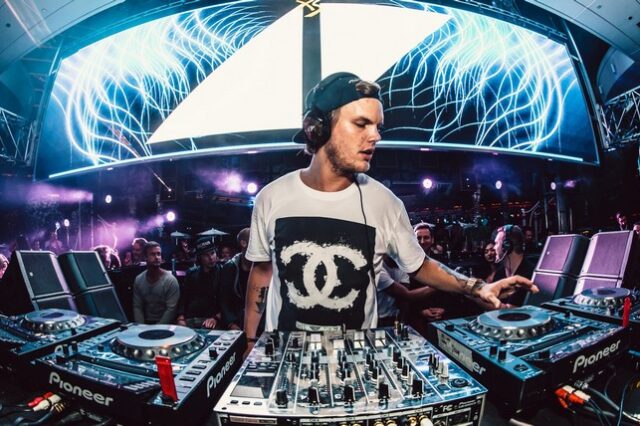 O Avicii αποσύρεται από τις live συναυλίες και εγκαταλείπει τη μουσική
