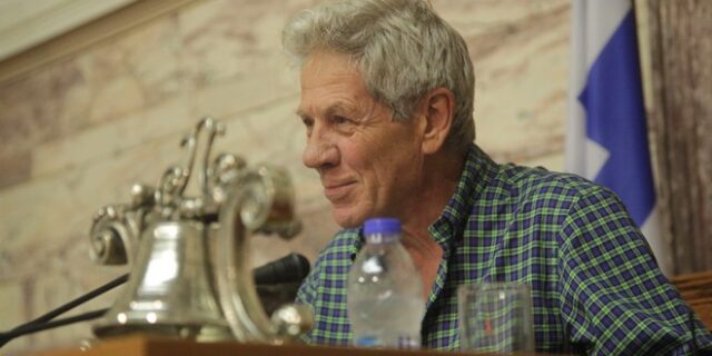 Τα μαζεύει ο Μπαλαούρας για τα όσα είπε για την ΠΓΔΜ