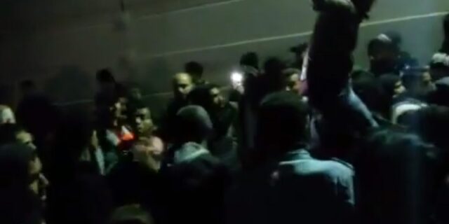 Ξεσηκώθηκαν πρόσφυγες και μετανάστες στο Hotspot Χίου