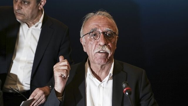 Βίτσας σε FT: Έως και δύο χρόνια θα παραμείνουν στην Ελλάδα οι πρόσφυγες