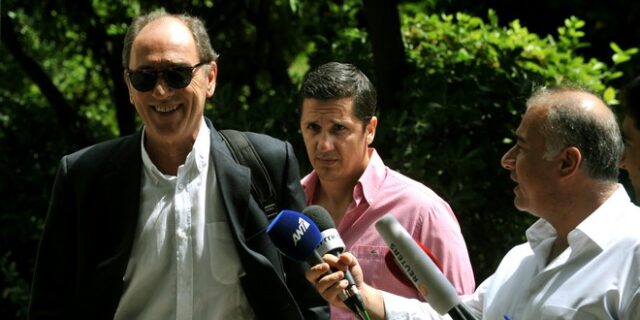 Ψάχνουν να πάρουν λεφτά απ΄ αυτούς που δεν έχουν