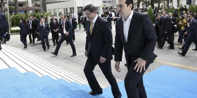 Τίμιος εχθρός ή ψεύτης φίλος;