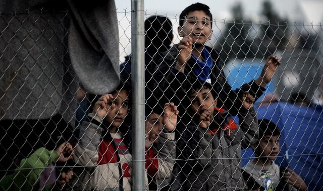 Ειδομένη: 7.000 πρόσφυγες στον καταυλισμό, 2.000 στα γύρω χωράφια