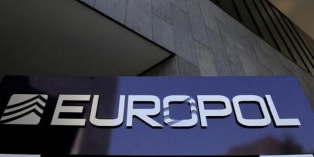 Τεράστια αστυνομική επιχείρηση για την καταπολέμηση της μεταφοράς ‘βρώμικου’ χρήματος στην Ευρώπη