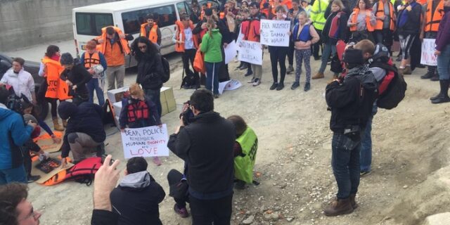 Πορείες διαμαρτυρίας στη Λέσβο με ένταση και μία προσαγωγή