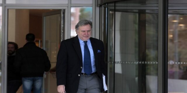 Κατρούγκαλος: Διατηρείται η εθνική σύνταξη στα 384 ευρώ
