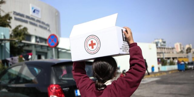 Προκάτ οικισμοί εγκαταστάθηκαν στο λιμάνι του Πειραιά