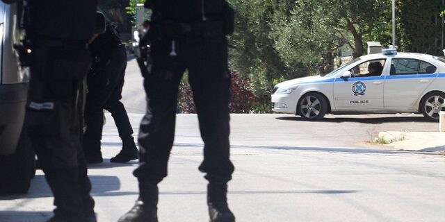 Ζευγάρι είχε ρημάξει στις διαρρήξεις καταστήματα σε Γλυκά Νερά και Παλλήνη