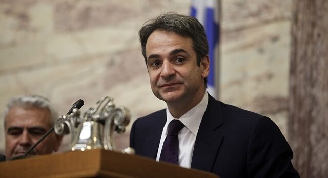 ΝΔ: Τα διλήμματα του Μητσοτάκη για το προσφυγικό