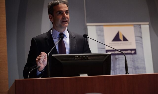 Άνοιγμα στην κοινωνία από Μητσοτάκη με αφορμή το ασφαλιστικό