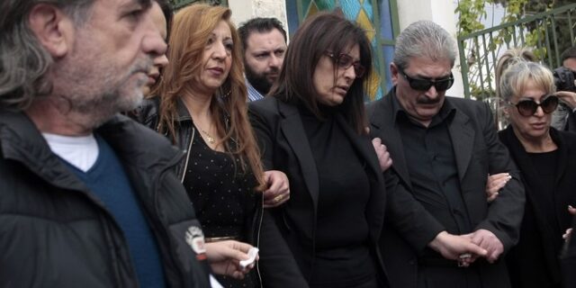 Παντελής Παντελίδης: Συγκίνηση στο μνημόσυνο του τραγουδιστή
