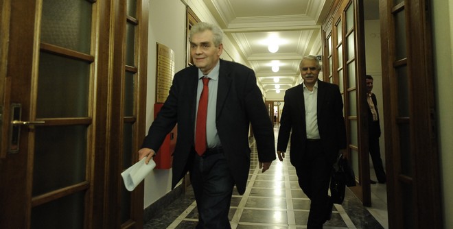 Βουλή: Ανακοινώθηκε η διαβίβαση της υπόθεσης Καστάνη-Παπαγγελόπουλου