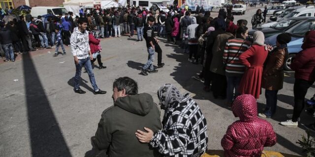 Ένταση και συμπλοκές μεταξύ προσφύγων και μεταναστών στον Πειραιά