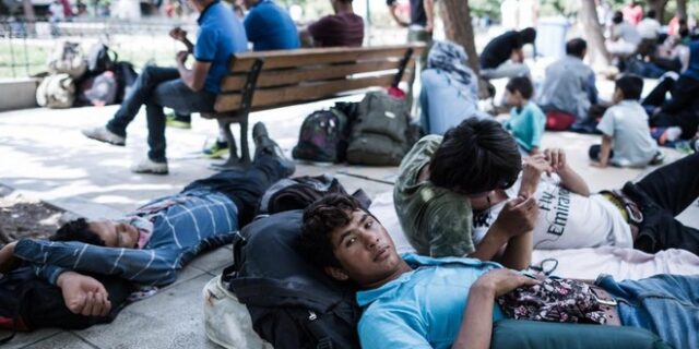 Προσφυγικό: Voucher για 20.000 πρόσφυγες ετοιμάζει η κυβέρνηση