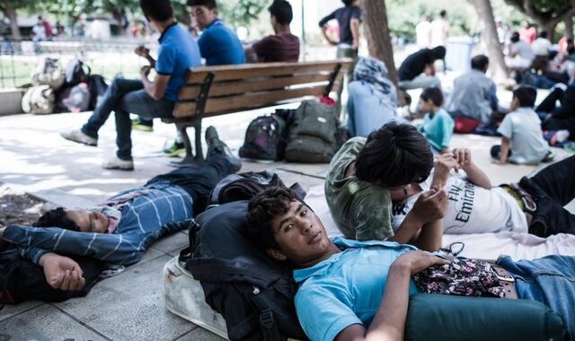 Προσφυγικό: Voucher για 20.000 πρόσφυγες ετοιμάζει η κυβέρνηση