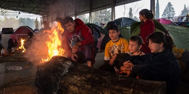 Πάνω από 1.700 πρόσφυγες και μετανάστες έφτασαν το τελευταίο 24ωρό στα νησιά του ΒΑ  Αιγαίου