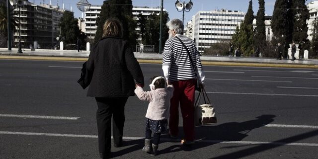 Ποιες συντάξεις ‘θυσιάζονται’ στον βωμό της αξιολόγησης