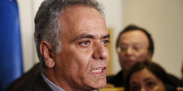 Σκουρλέτης: Αν ταυτίσουμε τους πρόσφυγες με τους τρομοκράτες, κάνουμε το χατήρι των τρομοκρατών