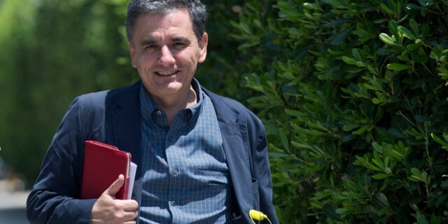 Τσακαλώτος: Το ΔΝΤ να βάλει νερό στο κρασί του