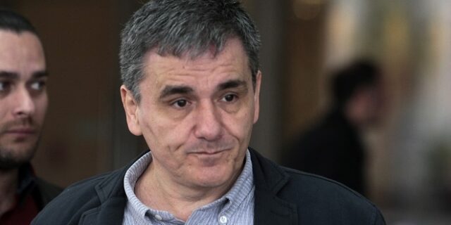 ‘Πυρετός’ διαβουλεύσεων σε όλα τα επίπεδα