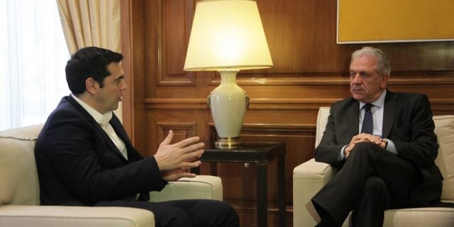 Τσίπρας σε Αβραμόπουλο: Αν δεν είχαμε συμφωνία, θα αντιμετωπίζαμε χειρότερα
