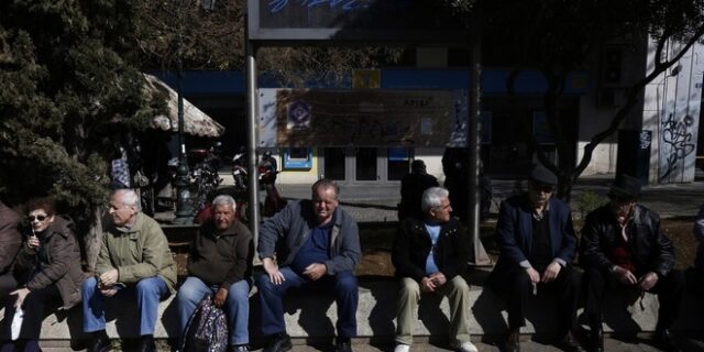 ΕΚΑΣ: ‘Ξαφνικός θάνατος’ για χιλιάδες δικαιούχους για να σωθούν οι επικουρικές
