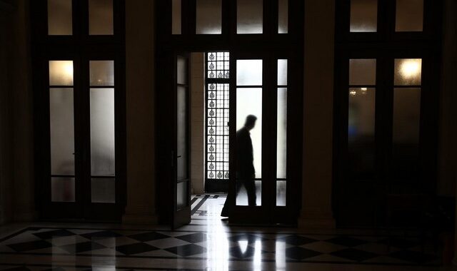 Προσφυγικό και αξιολόγηση το διπλό ‘μέτωπο’ για το Μαξίμου