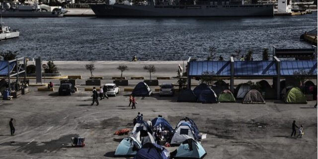 Βίτσας: Θα έχει αδειάσει ο Πειραιάς μέχρι το Πάσχα