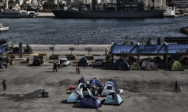 Βίτσας: Θα έχει αδειάσει ο Πειραιάς μέχρι το Πάσχα