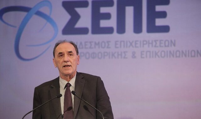 Σταθάκης: Το κλείσιμο της αξιολόγησης ‘ανοίγει’ τον δρόμο για το χρέος