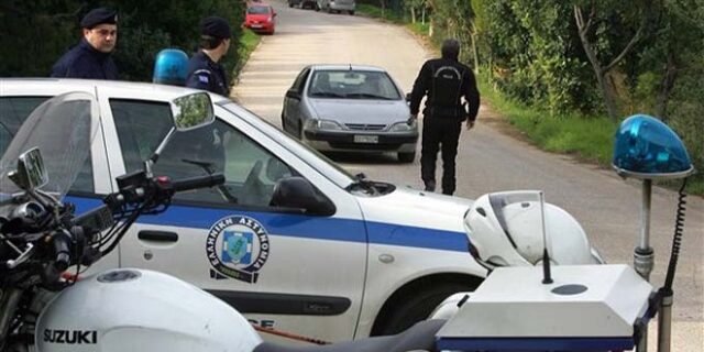 Βεντέτα στο Κορωπί: Ταμπουρωμένος με όπλο ο δράστης απειλεί τους πάντες