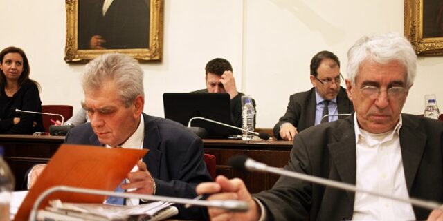 Ανέβηκαν οι τόνοι μεταξύ Παρασκευόπουλου – Βενιζέλου στη Βουλή