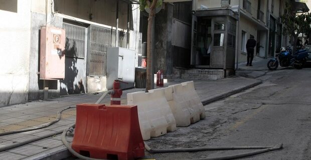 Επίθεση κουκουλοφόρων με βόμβες μολότοφ σε ομάδα ΟΠΚΕ στα Εξάρχεια