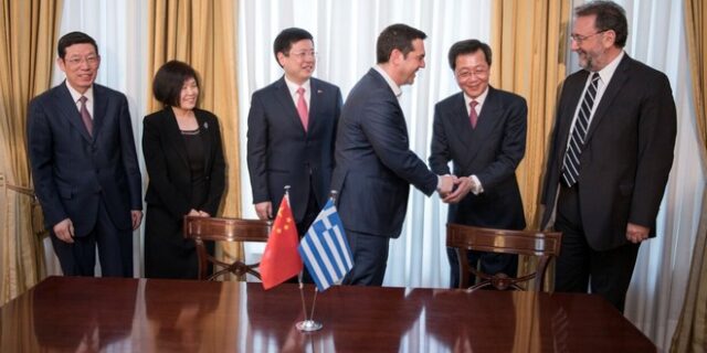 Στην COSCO το 67% του ΟΛΠ. Έπεσαν οι υπογραφές της συμφωνίας