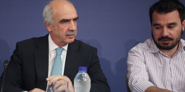 Στα ‘ορεινά’ του συνεδρίου της ΝΔ ο Μεϊμαράκης μαζί με τον Παπαμιμίκο