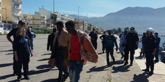 Περισυλλογή 41 μεταναστών και προσφύγων στην Πύλο