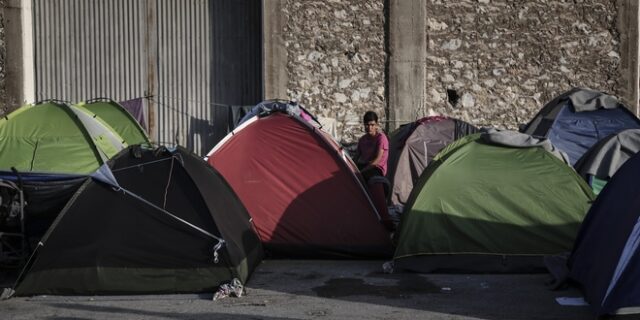 Νέα κέντρα προσφύγων – μεταναστών εξήγγειλε ο Βίτσας