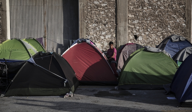 Νέα κέντρα προσφύγων – μεταναστών εξήγγειλε ο Βίτσας