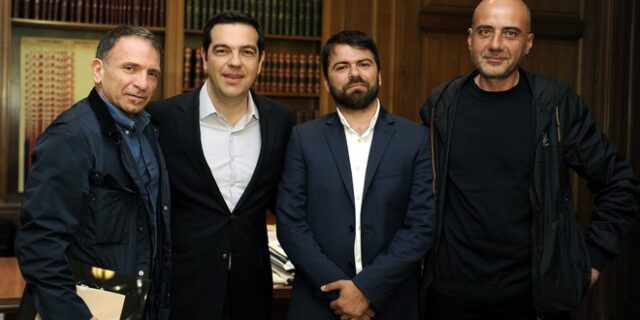 Ο Αλέξης Τσίπρας υποδέχτηκε τους Έλληνες φωτογράφους που κέρδισαν το Πούλιτζερ